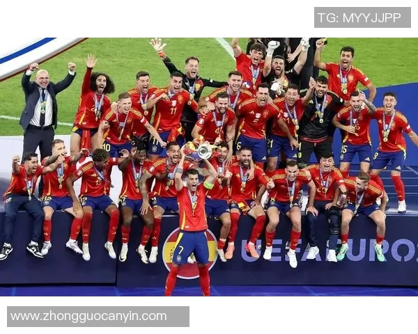 意大利男篮击败西班牙队夺得欧洲杯冠军，创造历史性的胜利